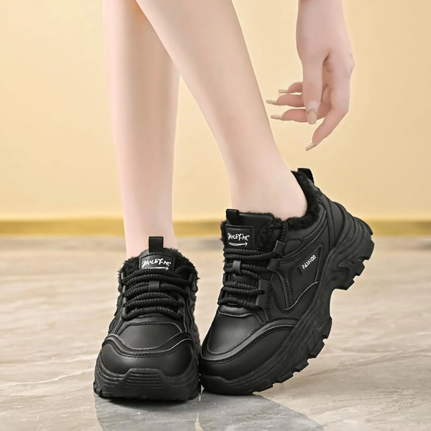 Womens Leather Lace Up Chunky Sneakers with Fur Lined Casual Non-Slip Platform Shock Absorbing Heighten Fashion Winter Warm Walking Workout Dad Shoes